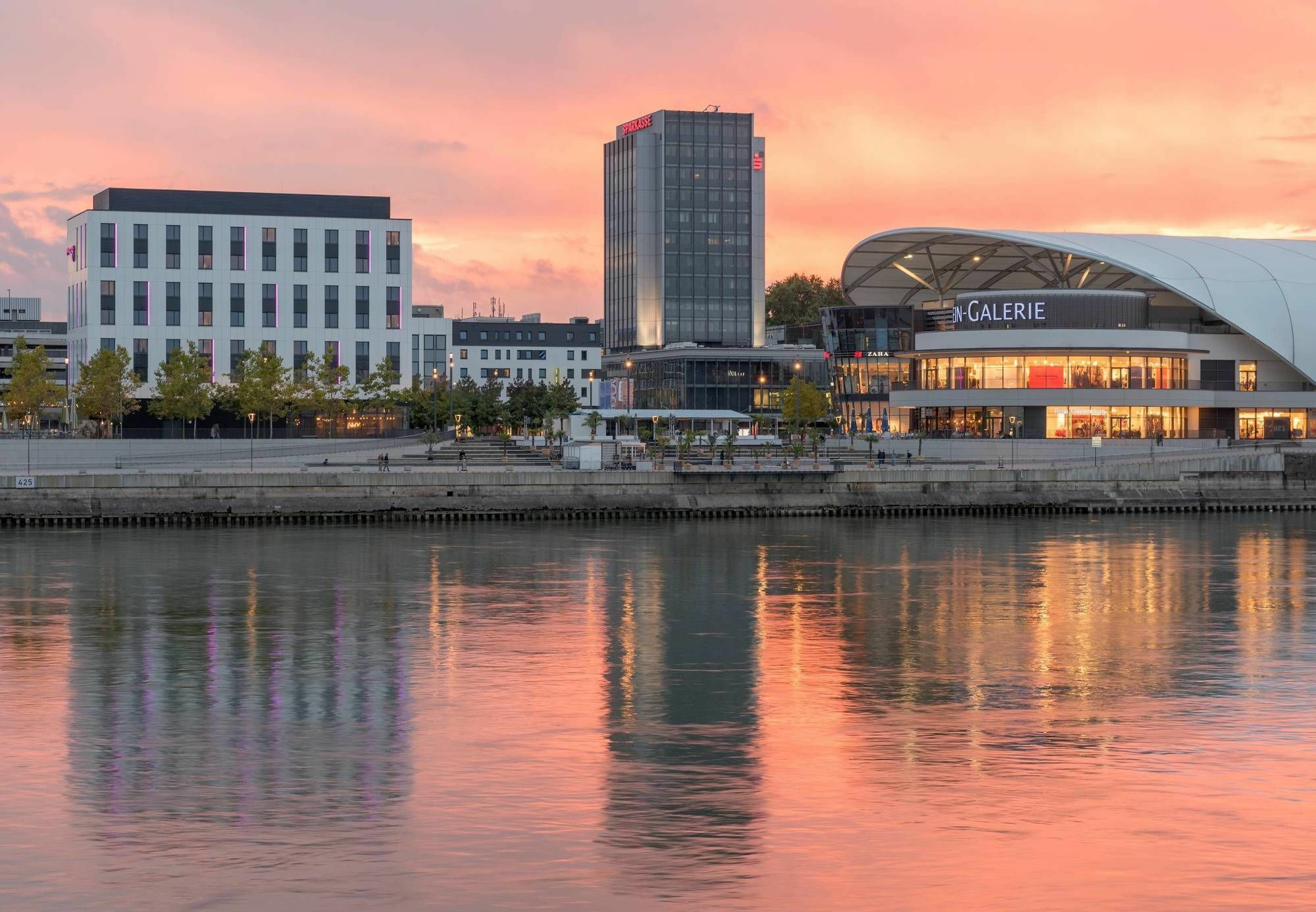 Hotel Moxy Ludwigshafen Zewnętrze zdjęcie